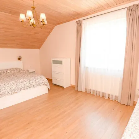 Апартаменти Sveciu Apartamentai Vanagupeje Паланга